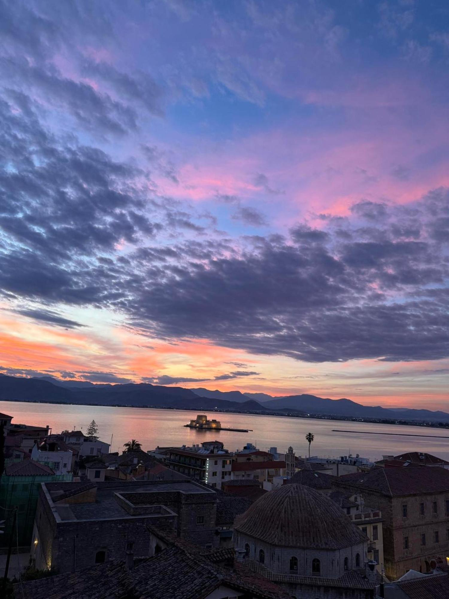 S&F Luxury Apartment Nafplion Exteriör bild